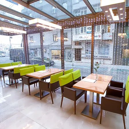 Ramada By Wyndham Taksim Отель 4*