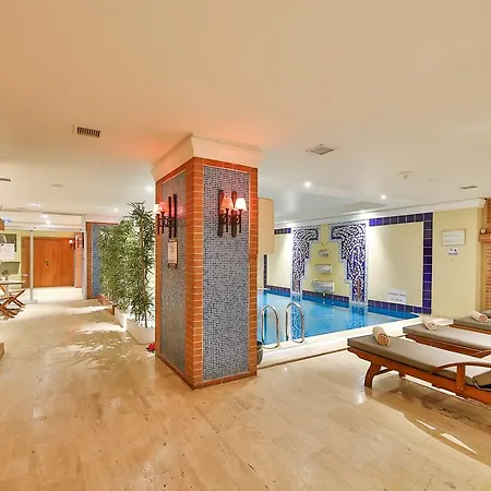 Hotel Ramada By Wyndham Taksim Istambul
