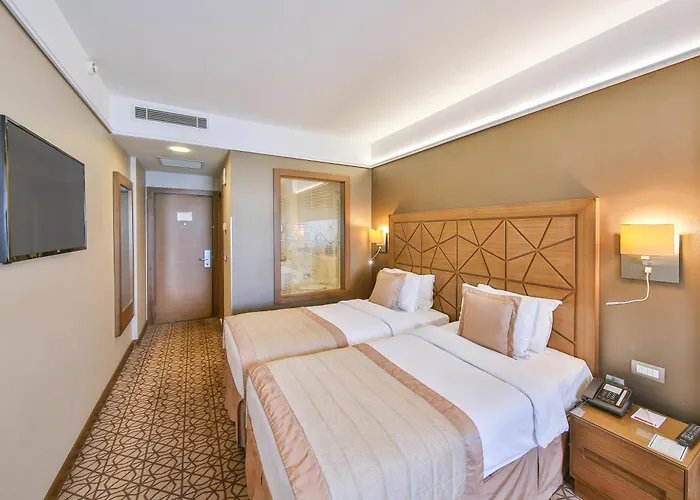 Отель Ramada By Wyndham Taksim