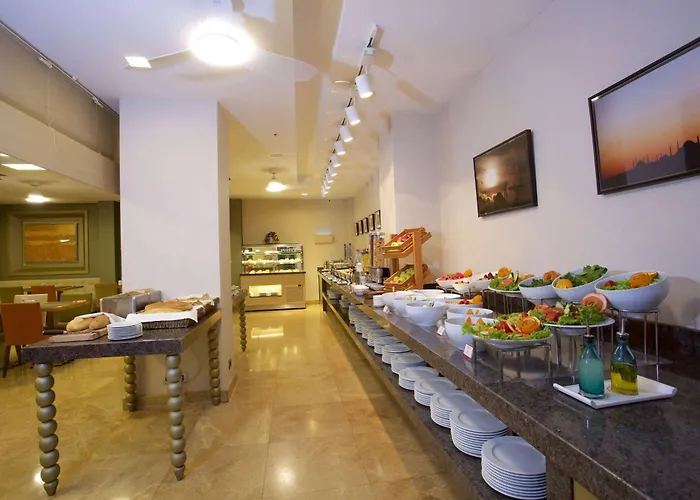 Отель Ramada By Wyndham Taksim 4*