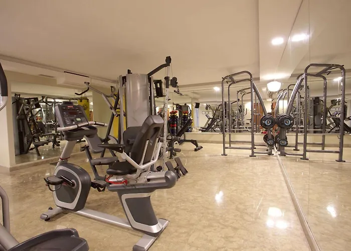 Ramada By Wyndham Taksim 4*