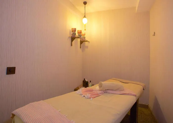 Отель Ramada By Wyndham Taksim