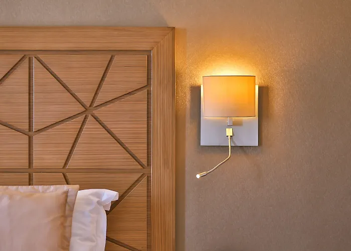 Ramada By Wyndham Taksim Отель 4*