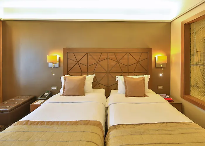 Ramada By Wyndham Taksim Отель