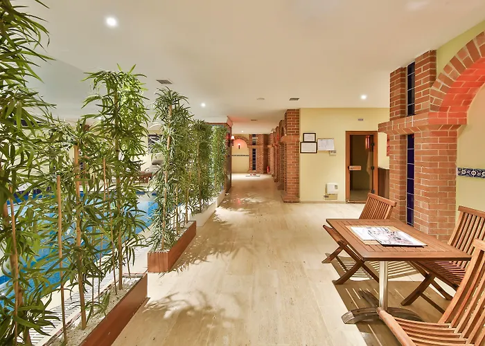 Ramada By Wyndham Taksim Отель 4*