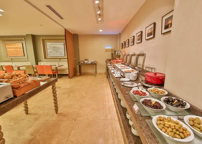 Отель Ramada By Wyndham Taksim 4*