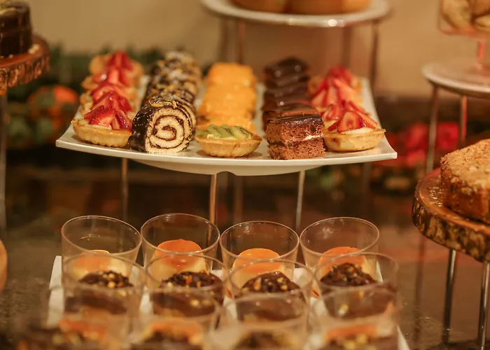 Отель Ramada By Wyndham Taksim Стамбул