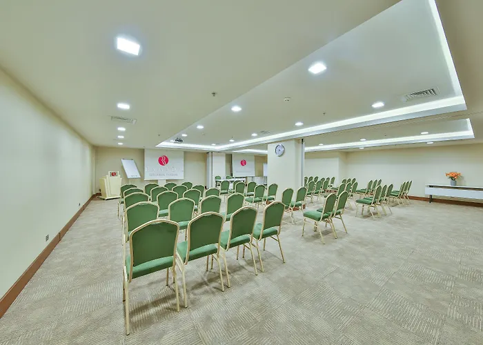 Отель Ramada By Wyndham Taksim 4*