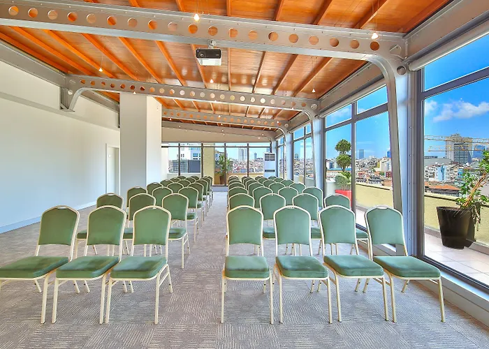 Отель Ramada By Wyndham Taksim