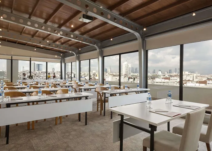 Ramada By Wyndham Taksim Отель Стамбул