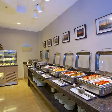 Ramada By Wyndham Taksim 4*