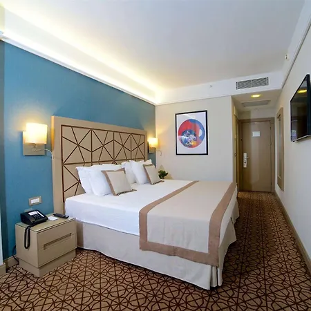 Ramada By Wyndham Taksim Szálloda 4*