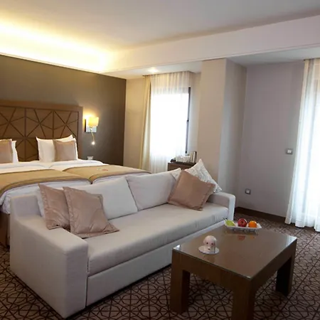 Ramada By Wyndham Taksim 4* Istanboel