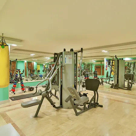 Hotel Ramada By Wyndham Taksim Istanboel