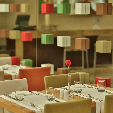 Ramada By Wyndham Taksim Szálloda 4*