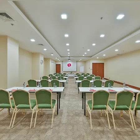 Ramada By Wyndham Taksim 4*