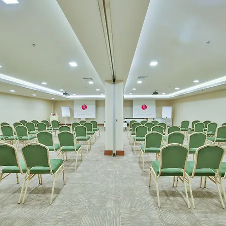 Ramada By Wyndham Taksim 4*