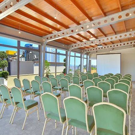 Ramada By Wyndham Taksim 4* Istanboel