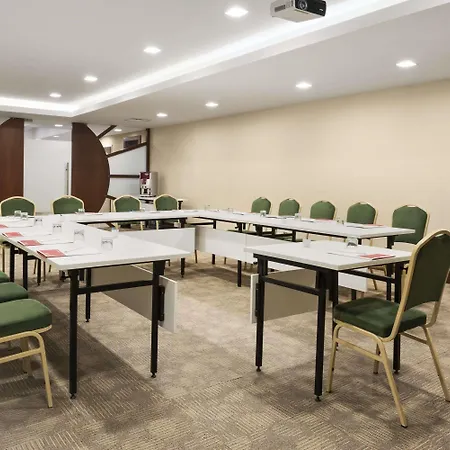 Ramada By Wyndham Taksim Istanboel
