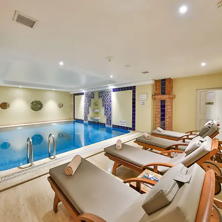 Hotel Ramada By Wyndham Taksim