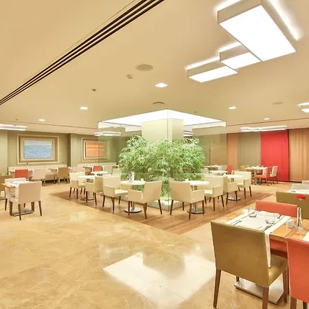 Ramada By Wyndham Taksim 4* Istanbul