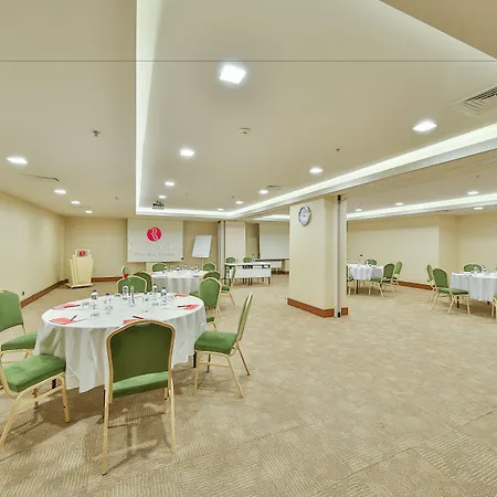 Ramada By Wyndham Taksim 4* איסטמבול