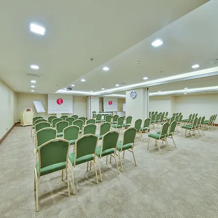 Hotel Ramada By Wyndham Taksim 4*
