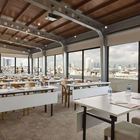 Ramada By Wyndham Taksim מלון איסטמבול