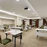 Ramada By Wyndham Taksim اسطنبول